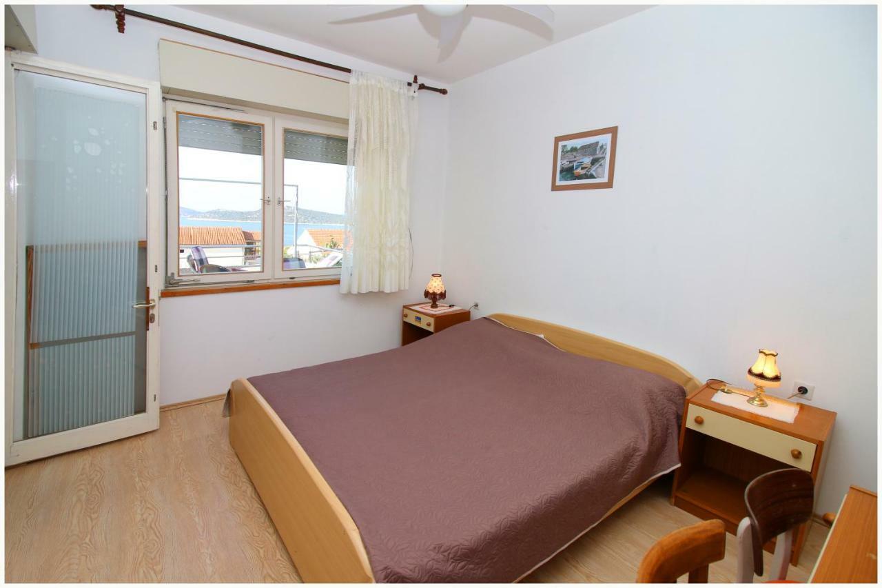 Apartments Ivan Perkov Tomas Bilo Primošten Eksteriør bilde